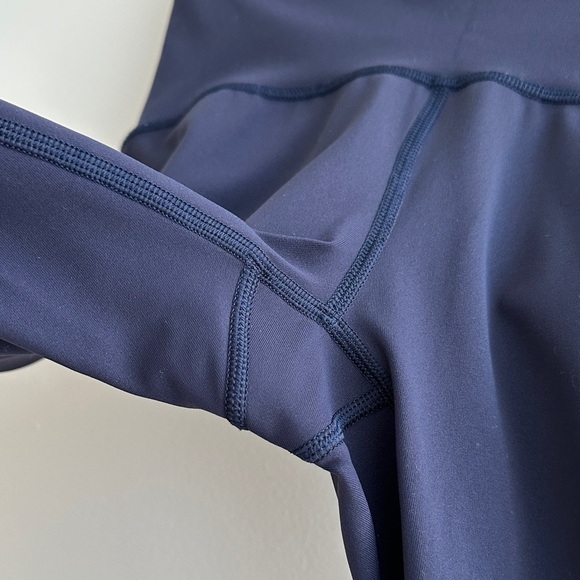 Lululemon Revitalize Crop Leggings, Blue, Cropped Leggings, Size 4 - Picture 8 of 16